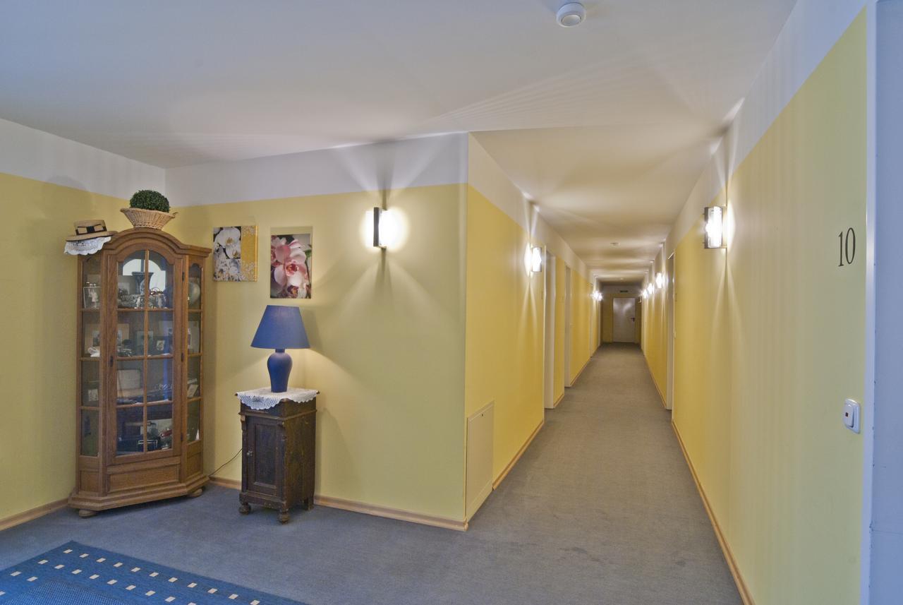 Gasthof Stocker Landsham Zimmer foto
